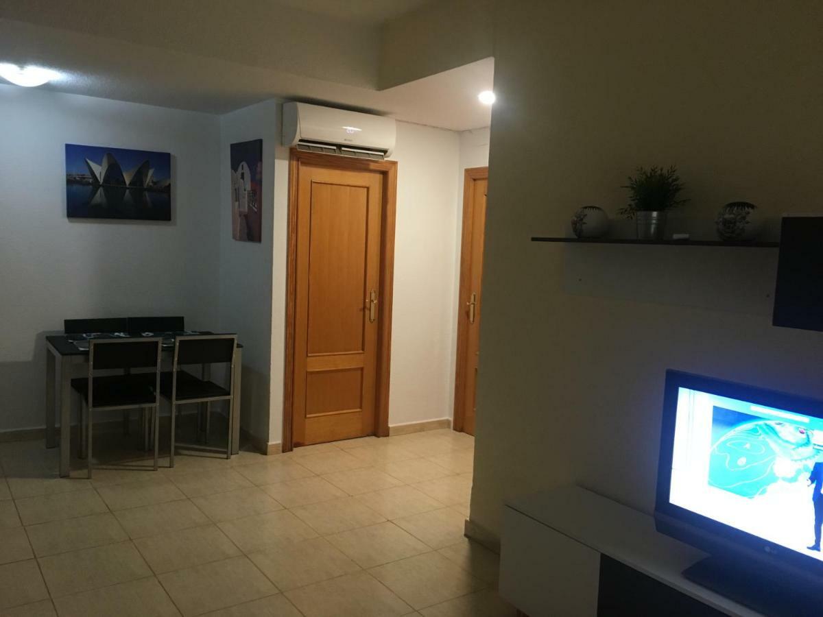 Apartamento Ciudad De Las Ciencias 2 Valencia Luaran gambar